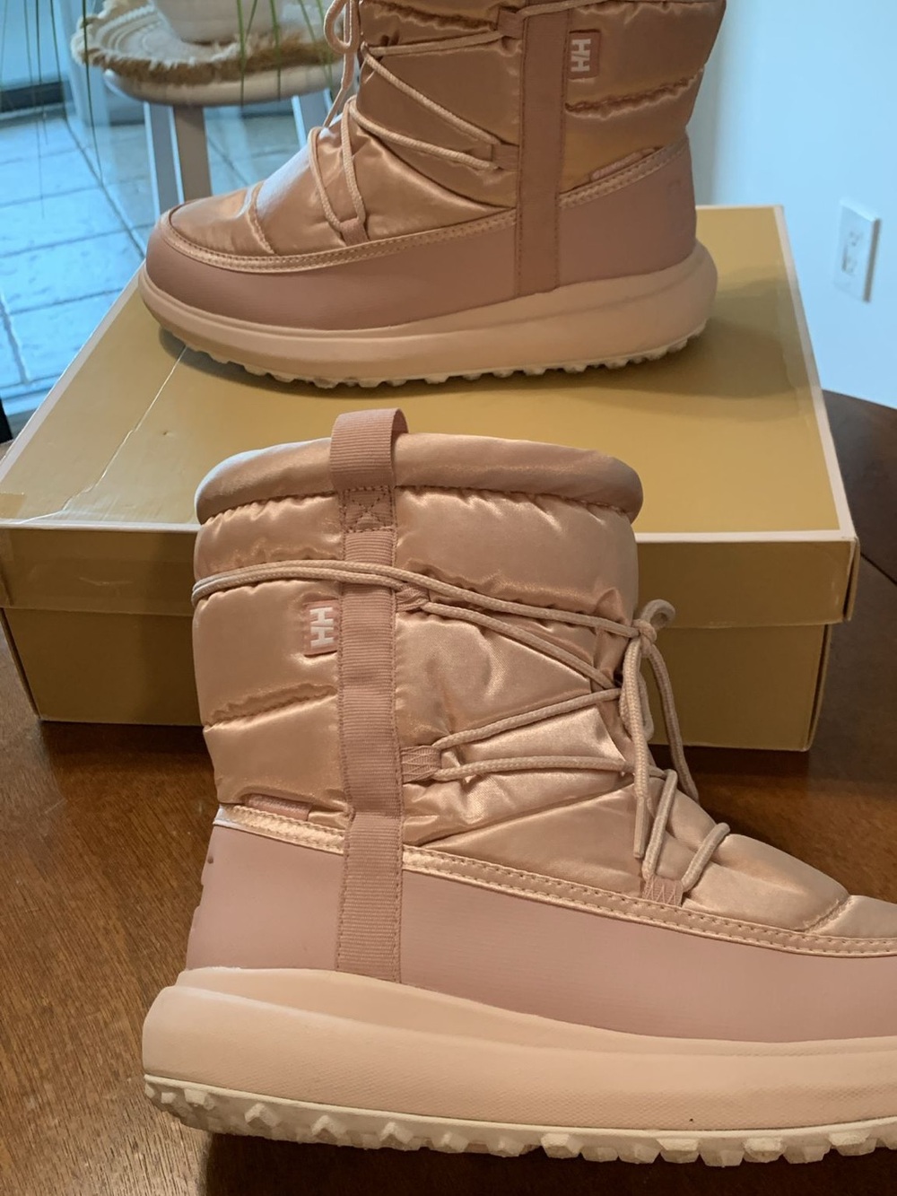 Helly Hansen Women's Blush Pink Insulated Winter Boots